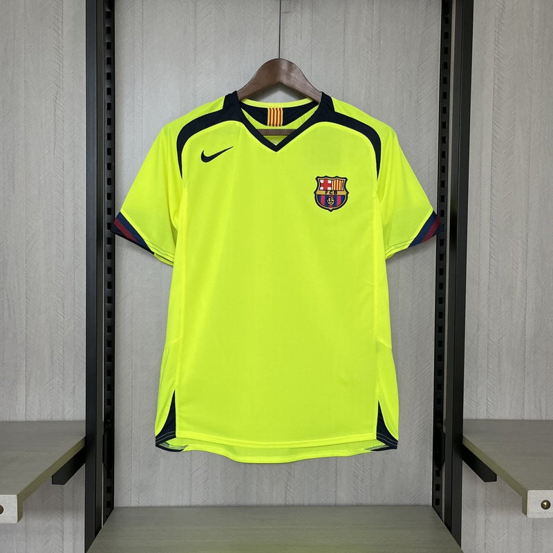 Barcelona Retrô 2005/06 fora de casa