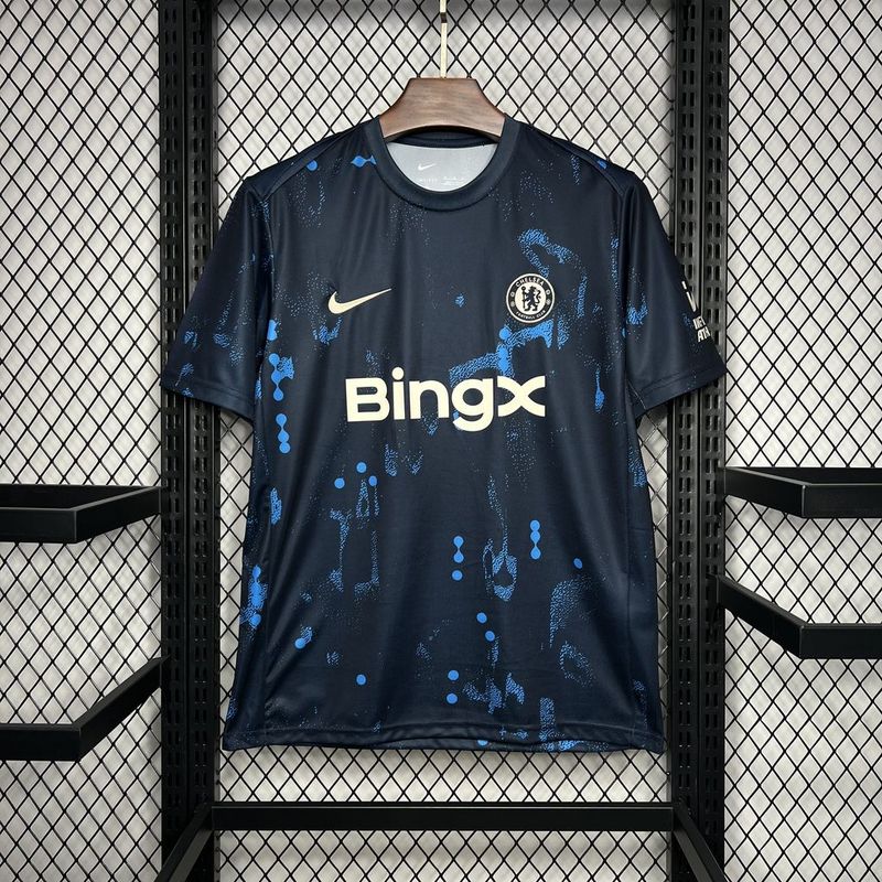 Camisa Chelsea Pré-jogo 24/25 Azul e Preta