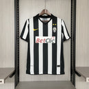 Camisa Juventus Retrô 2010 Preta e Branca - Nike
